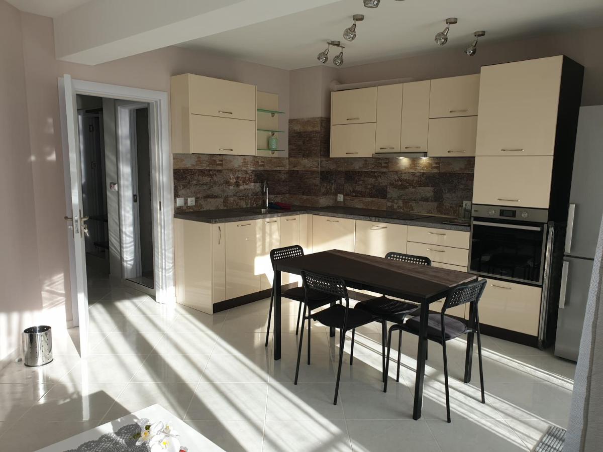 New The Twins Varna Two-Bedroom, Apt 5 At 15 Tsani Ginchev Street, Floor 3 エクステリア 写真